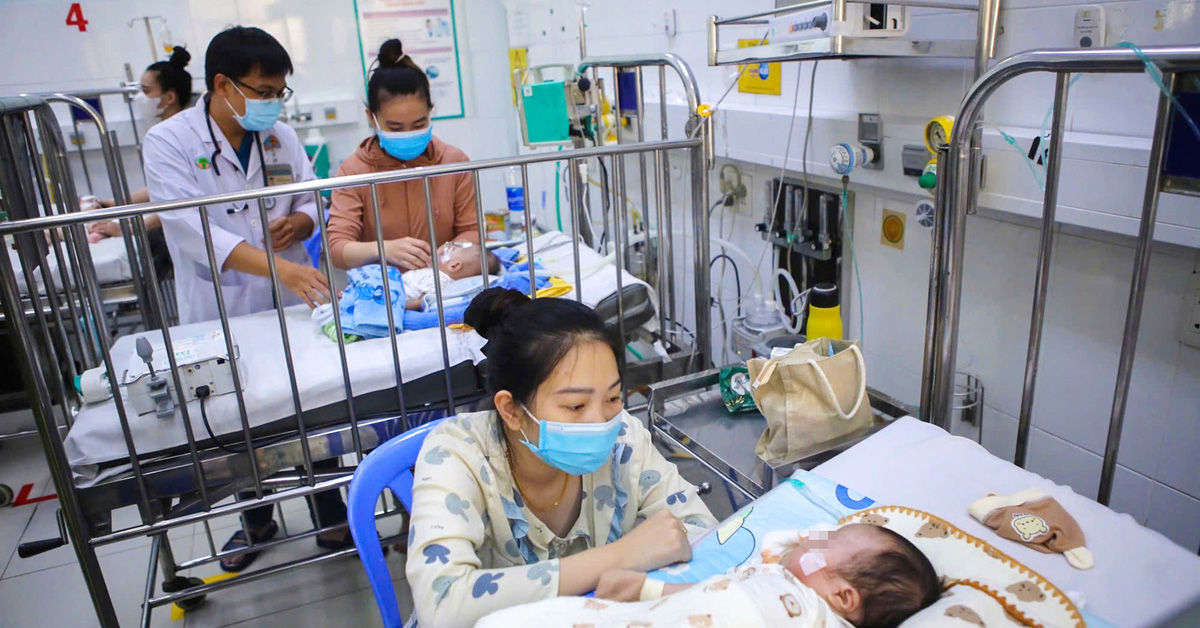 TP.HCM và Nam Bộ mưa trái mùa, nhà có con nhỏ chú ý sức khỏe