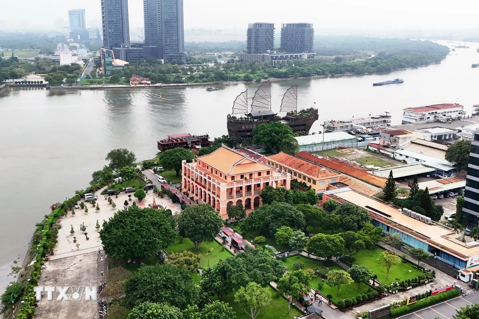 Bến Nhà Rồng nằm bên sông Sài Gòn là điểm Link Trang Chủ ABC8.COM Chính Thức 2025 thu hút khách tham quan. (Ảnh: Hồng Đạt/TTXVN)