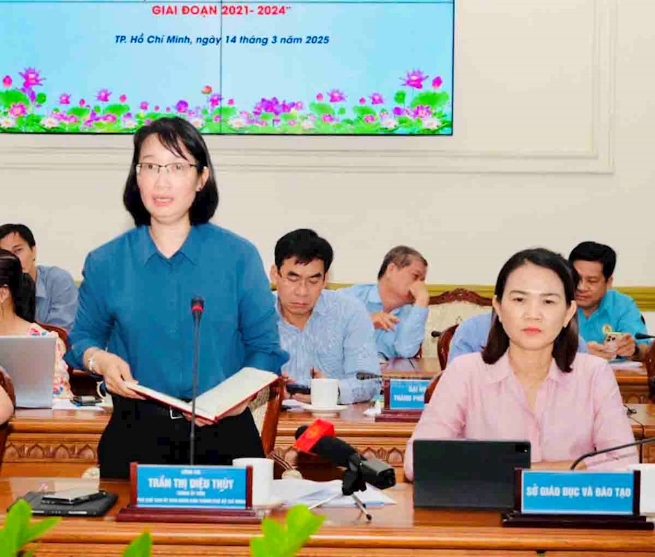 Đồng chí Trần Thị Diệu Thuý phát biểu tại buổi giám sát