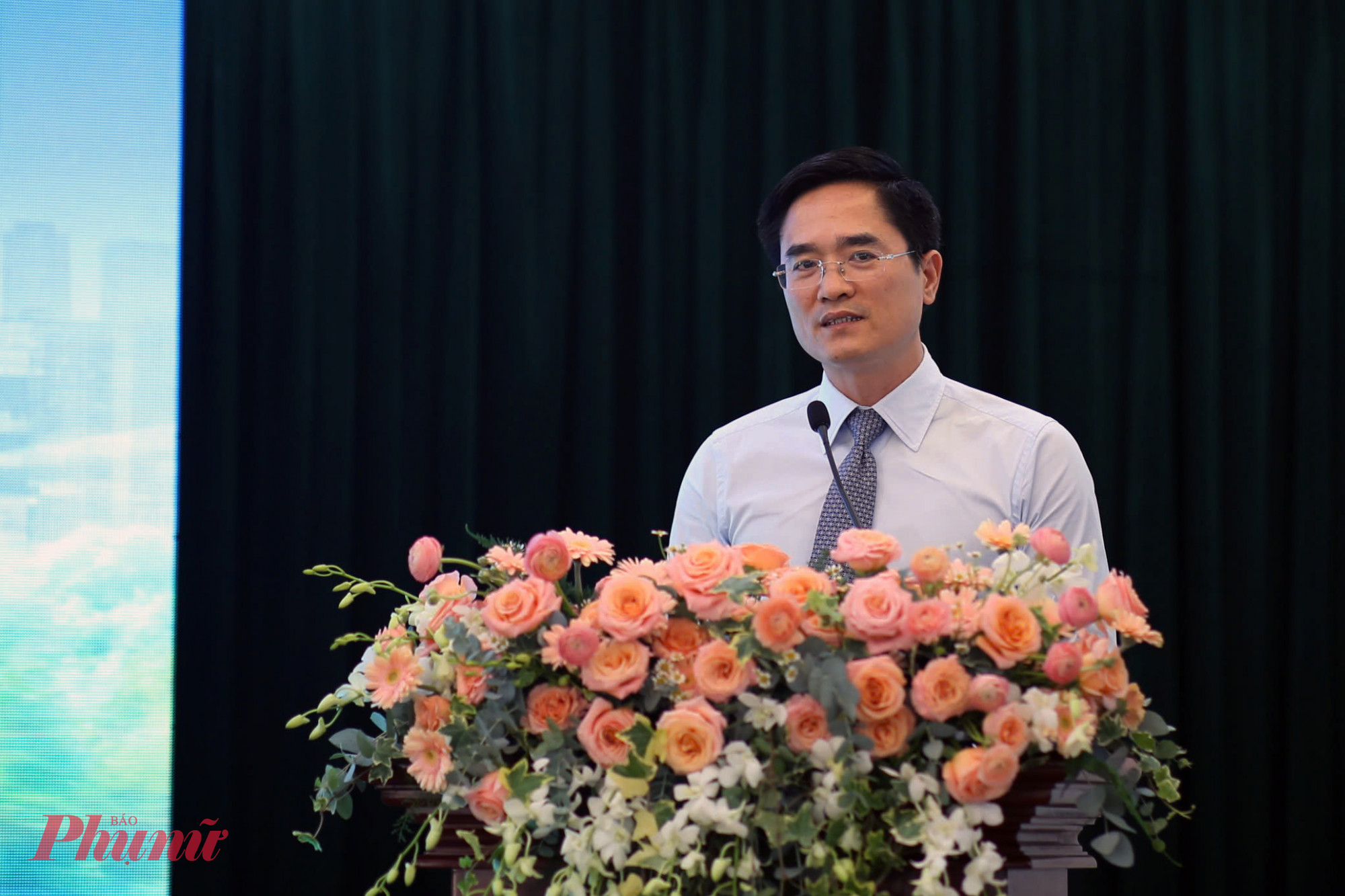TPHCM đẩy mạnh thanh toán không dùng tiền mặt trên xe buýt Giám đốc Sở Giao thông Công chánh TPHCM phát biểu tại buổi lễ - Ảnh: Vũ Quyền