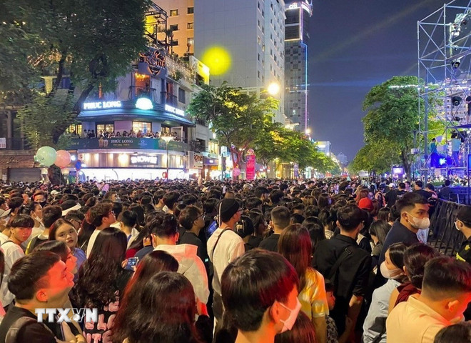 ttxvn-pho-di-bo-nguyen-hue.jpg