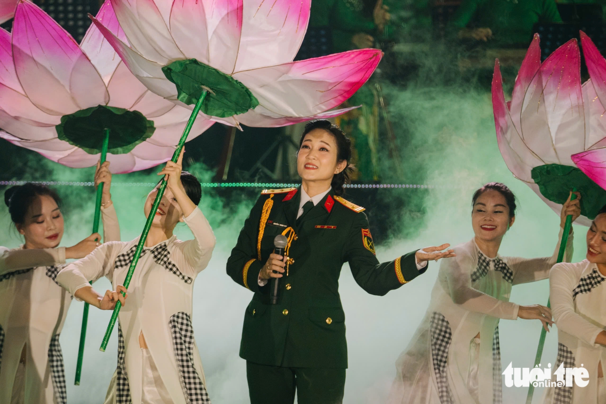 Tổng Bí thư Tô Lâm dự chương trình Link Vào Abc8.com Đăng Ký Tặng 88K 'Đất nước trọn niềm vui' tại Hội trường Thống Nhất - Ảnh 11.
