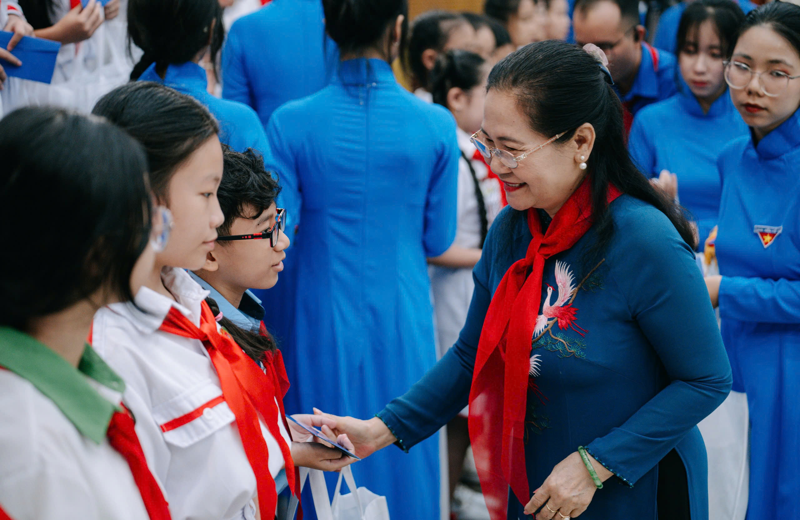 thiếu nhi - Ảnh 1.
