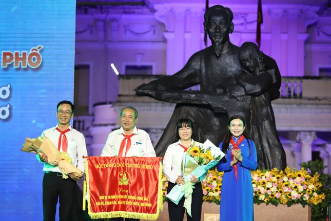 Chủ tịch TPHCM: ‘Đầu tư cho thiếu nhi là Abc88bet thể thao, casino trực tuyến, game slot, bắn cá cho tương lai' ảnh 4