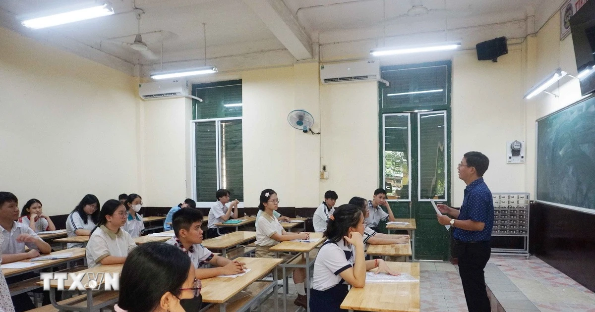 Tuyển sinh lớp 10: Thành phố Hồ Chí Minh bổ sung hơn 2.300 chỉ tiêu