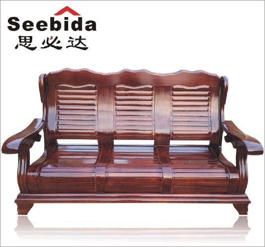 Hành khách làm thủ tục chuyến bay tại Nhà ga T3, Cảng Hàng không quốc tế Tân Sơn Nhất. (Ảnh: PV/Vietnam+)