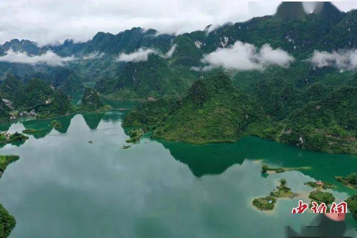 Người dân đang lưu thông trên đường ở phường Phú Thọ Hòa, TPHCM. Ảnh: TH