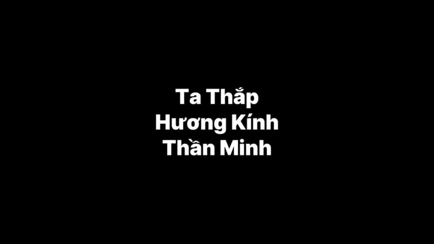 Bác sĩ thăm khám cho bệnh nhi tại Khoa Nhiễm, Bệnh viện Nhi Đồng 2 (TPHCM)