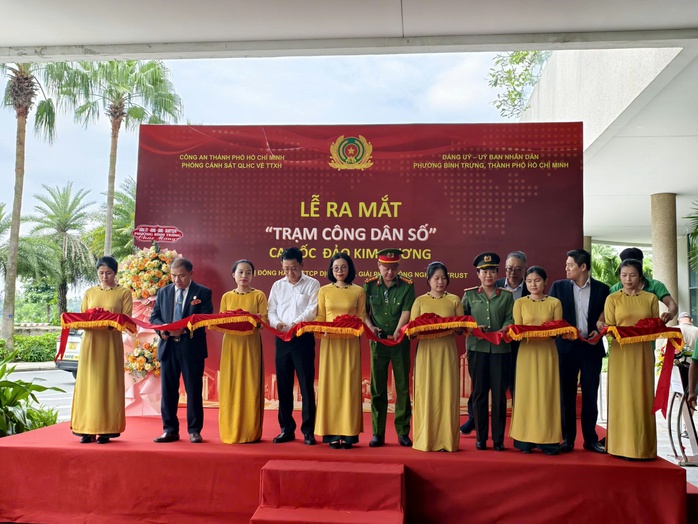 Công an TP HCM lần đầu ra mắt 