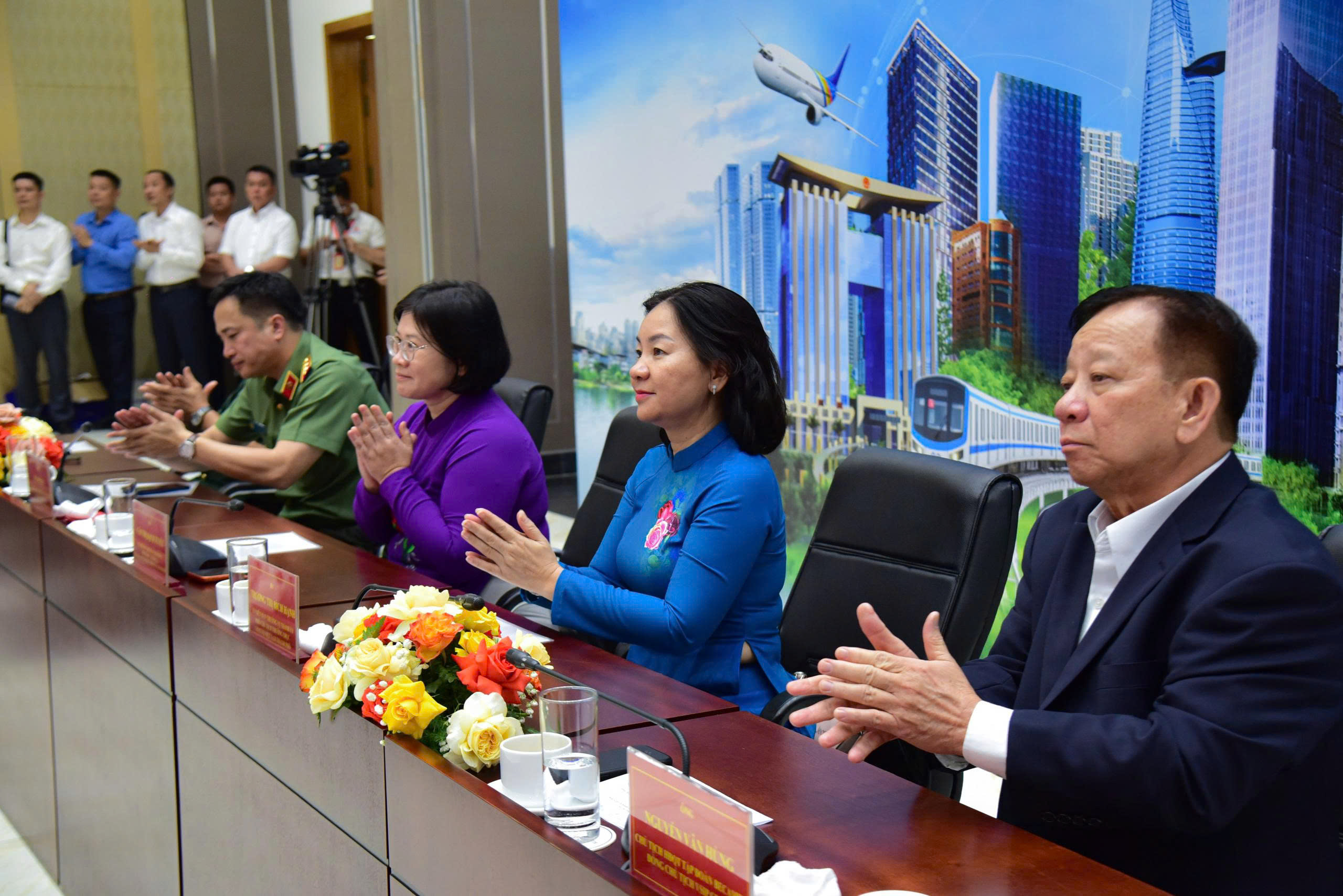 TP.HCM mời gọi Đăng Ký Abc88 +88K chung sức làm kinh tế mạnh, dựng an sinh vững - Ảnh 2.