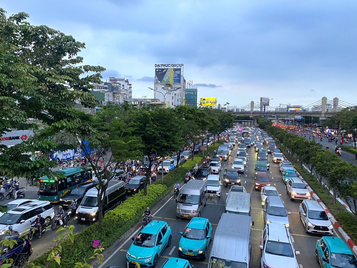 TP HCM: Sớm công khai lộ trình chuyển đổi phương tiện Trang chủ Abc8 xanh - Ảnh 1.