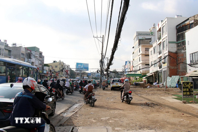 ttxvn-metro-ben-thanh-tham-luong-3.jpg