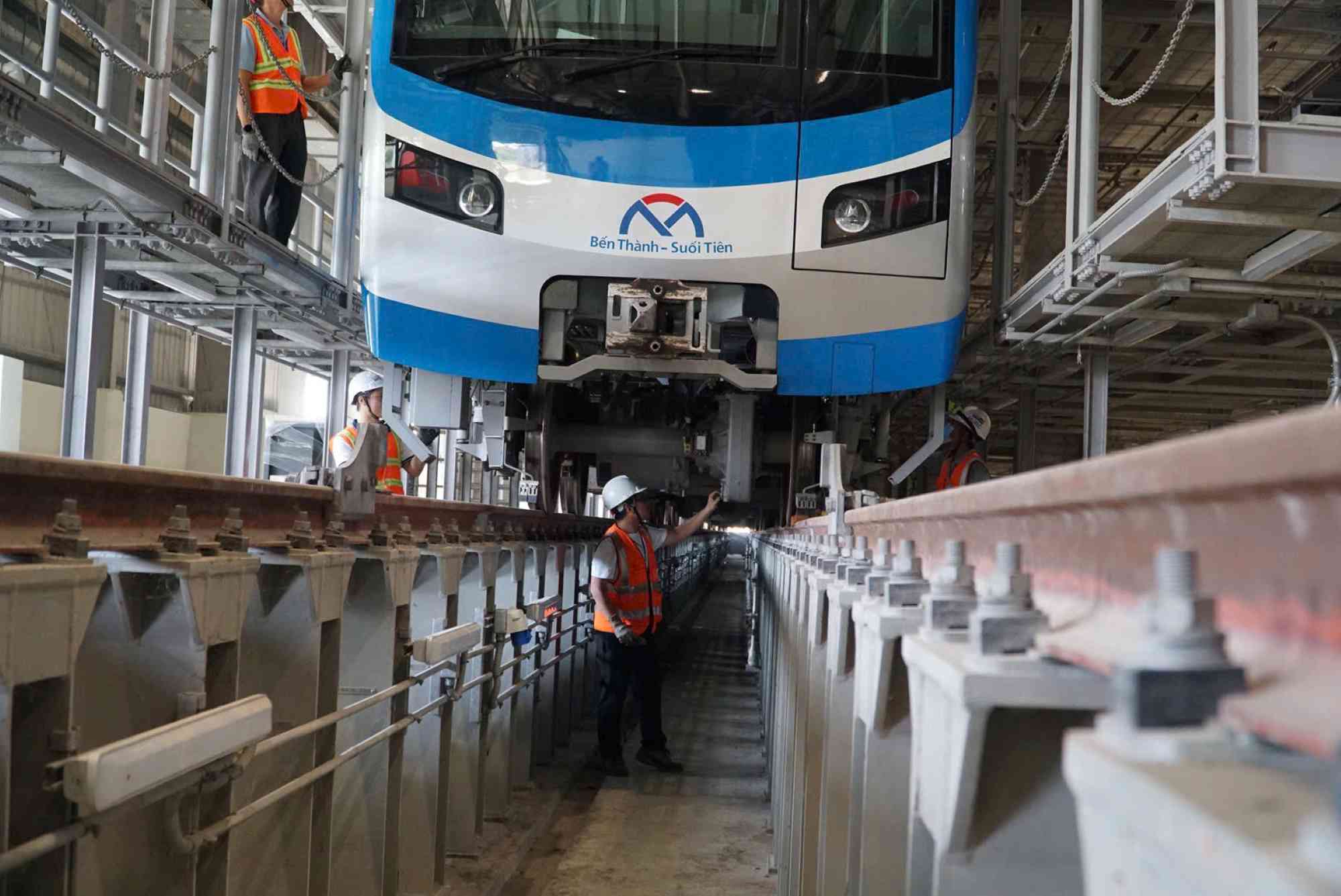 Hàng trăm cán bộ, công chức TPHCM sẽ được đào tạo thạc sĩ, tiến sĩ chuyên ngành metro