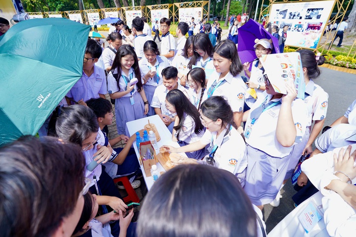 TPHCM: Sở GD-ĐT không đồng hành, không phối hợp bất kỳ cuộc thi nào có thu phí Đăng Ký, Đăng Nhập ABC8 Bao Chặn - Ảnh 1.