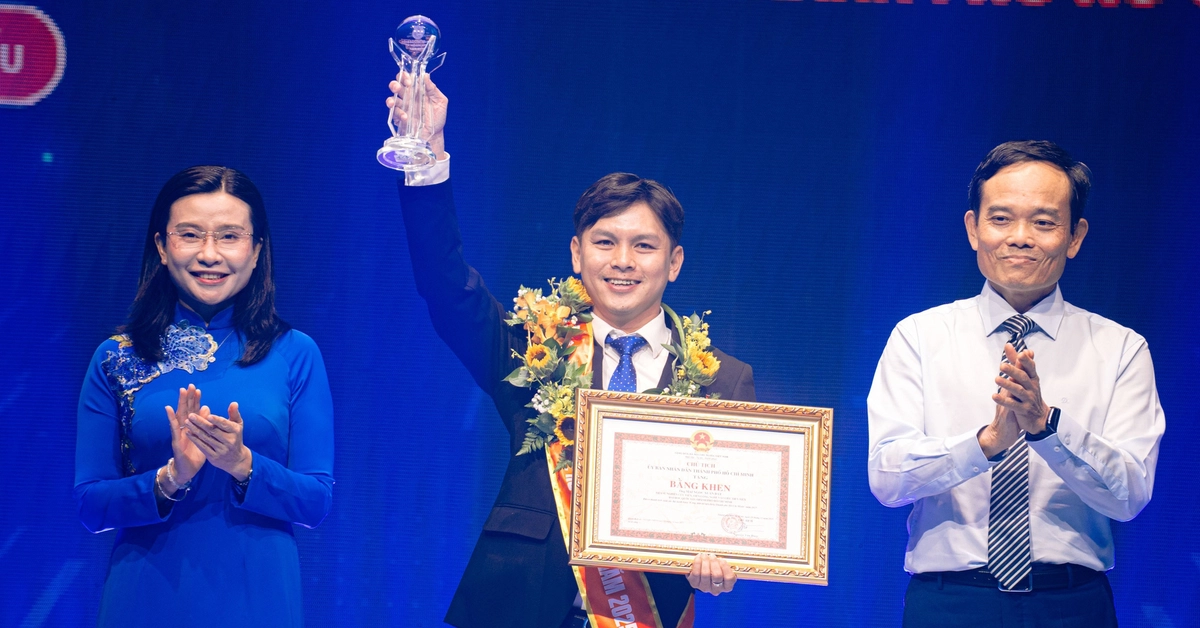 TP.HCM tuyên dương 12 Công dân trẻ tiêu biểu 2025