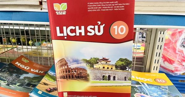 Bộ GD-ĐT cung cấp miễn phí sách giáo khoa vào 2030