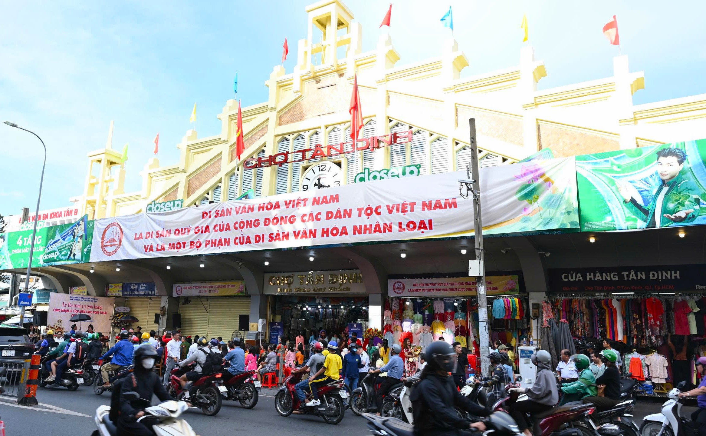 TP.HCM khen thưởng 34 phường, xã và 16 Đăng Ký Abc88 +88K nộp ngân sách trên 3.000 tỉ đồng- Ảnh 1.