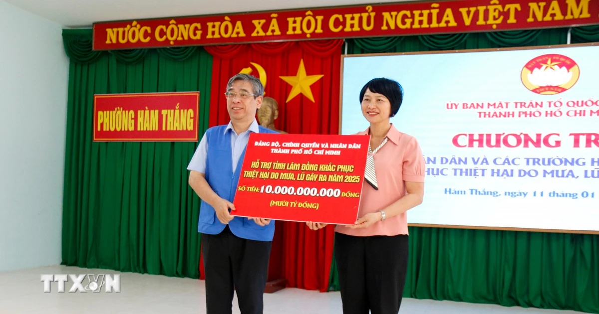TP Hồ Chí Minh trao hơn 10 tỷ đồng cho Lâm Đồng khắc phục thiệt hại do thiên tai