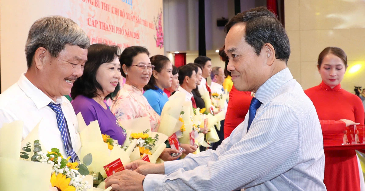 TP.HCM tuyên dương 233 bí thư chi bộ xuất sắc