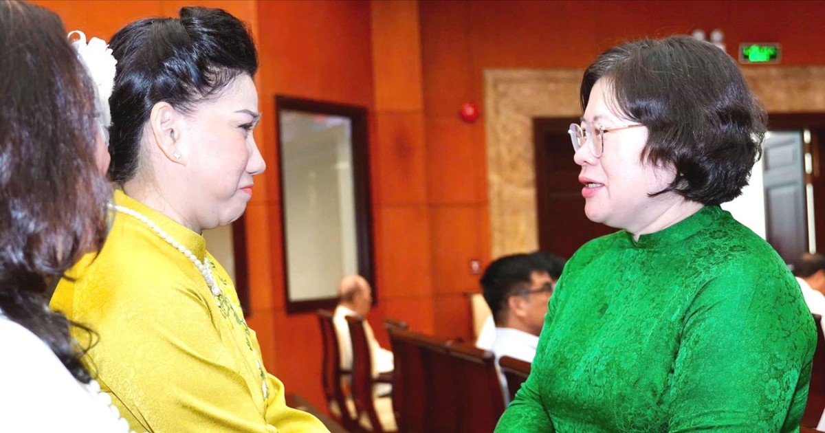 TPHCM họp mặt phóng viên, biên tập viên, văn nghệ sĩ tiêu biểu đầu xuân Bính Ngọ 2026