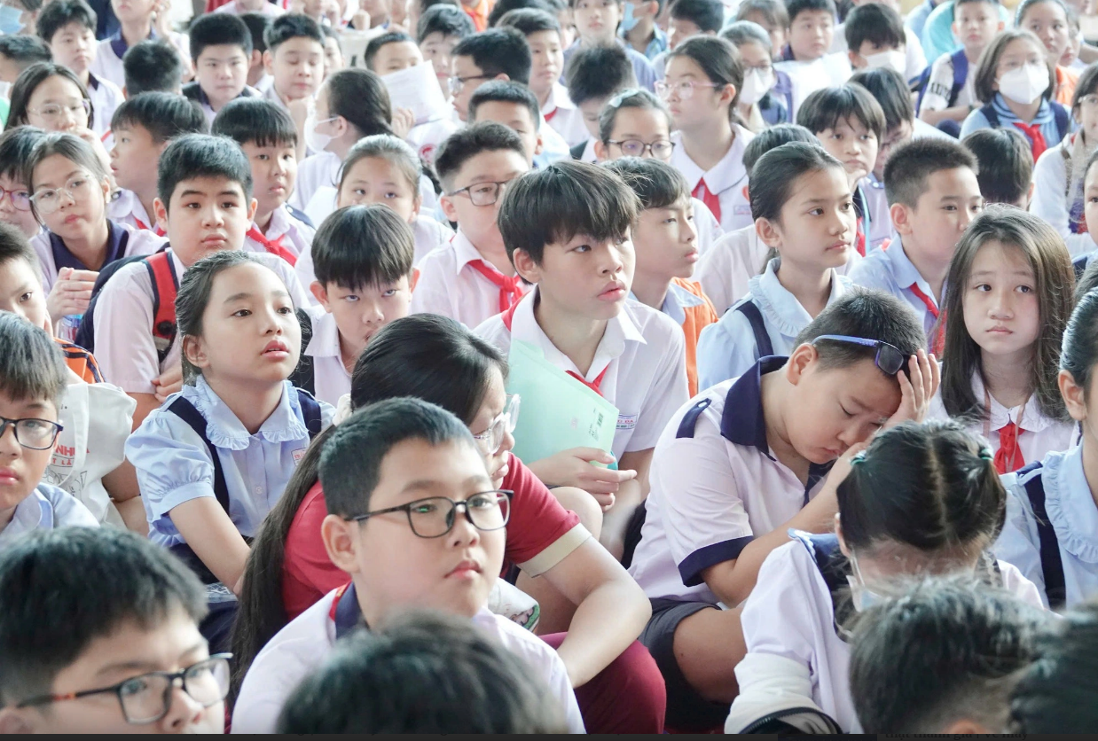 Tuyển sinh đầu cấp TP.HCM: Những điểm mới về đăng ký trực tuyến, ranh giới nơi ở - Ảnh 1.