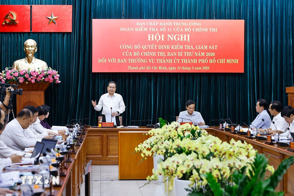 Công bố quyết định kiểm tra, giám sát đối với Ban Thường vụ Thành ủy TPHCM- Ảnh 1.