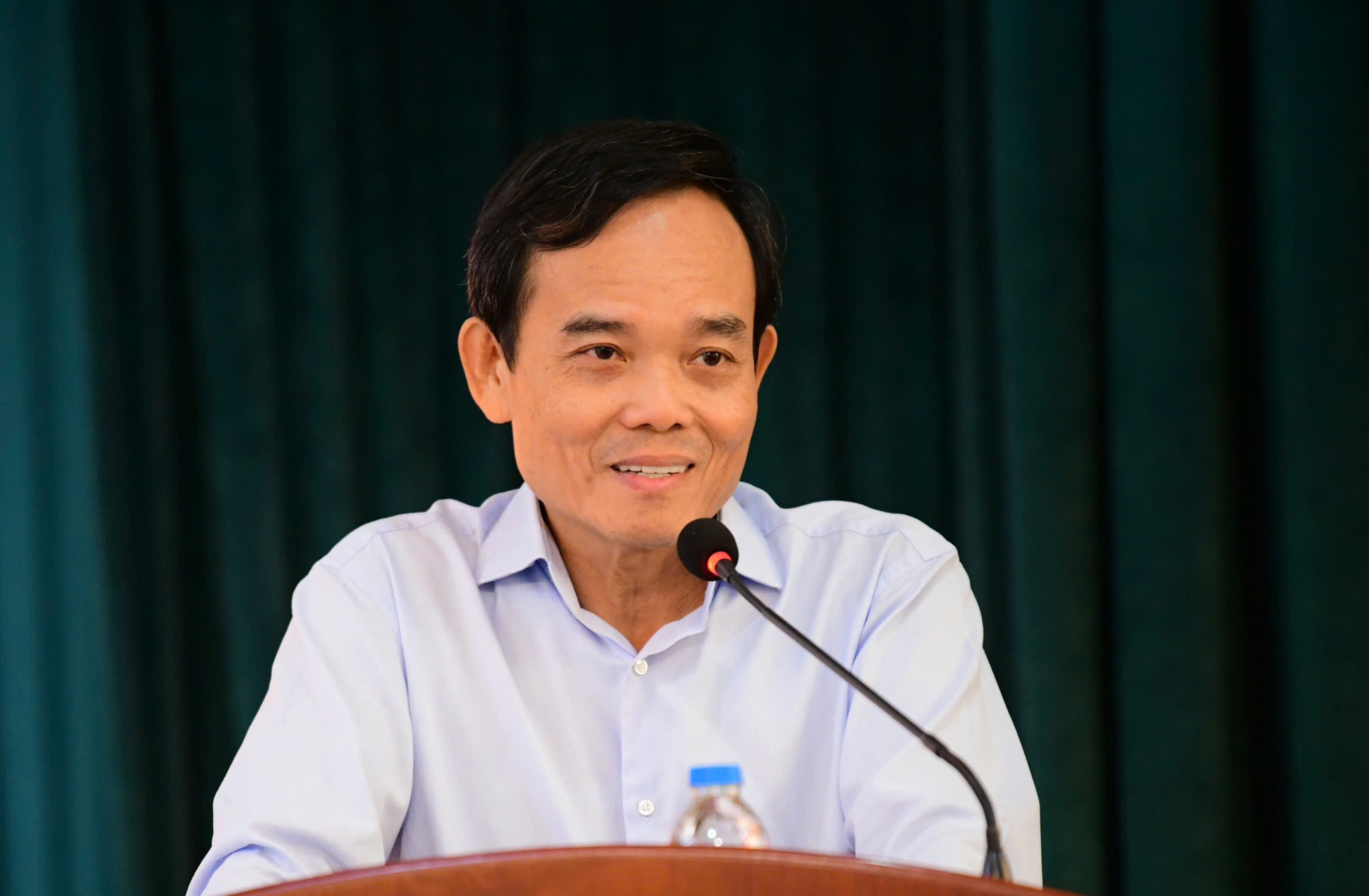 Bí thư Trần Lưu Quang làm trưởng ban chỉ đạo nghiên cứu đề xuất xây dựng Luật Đô thị đặc biệt - Ảnh 1.