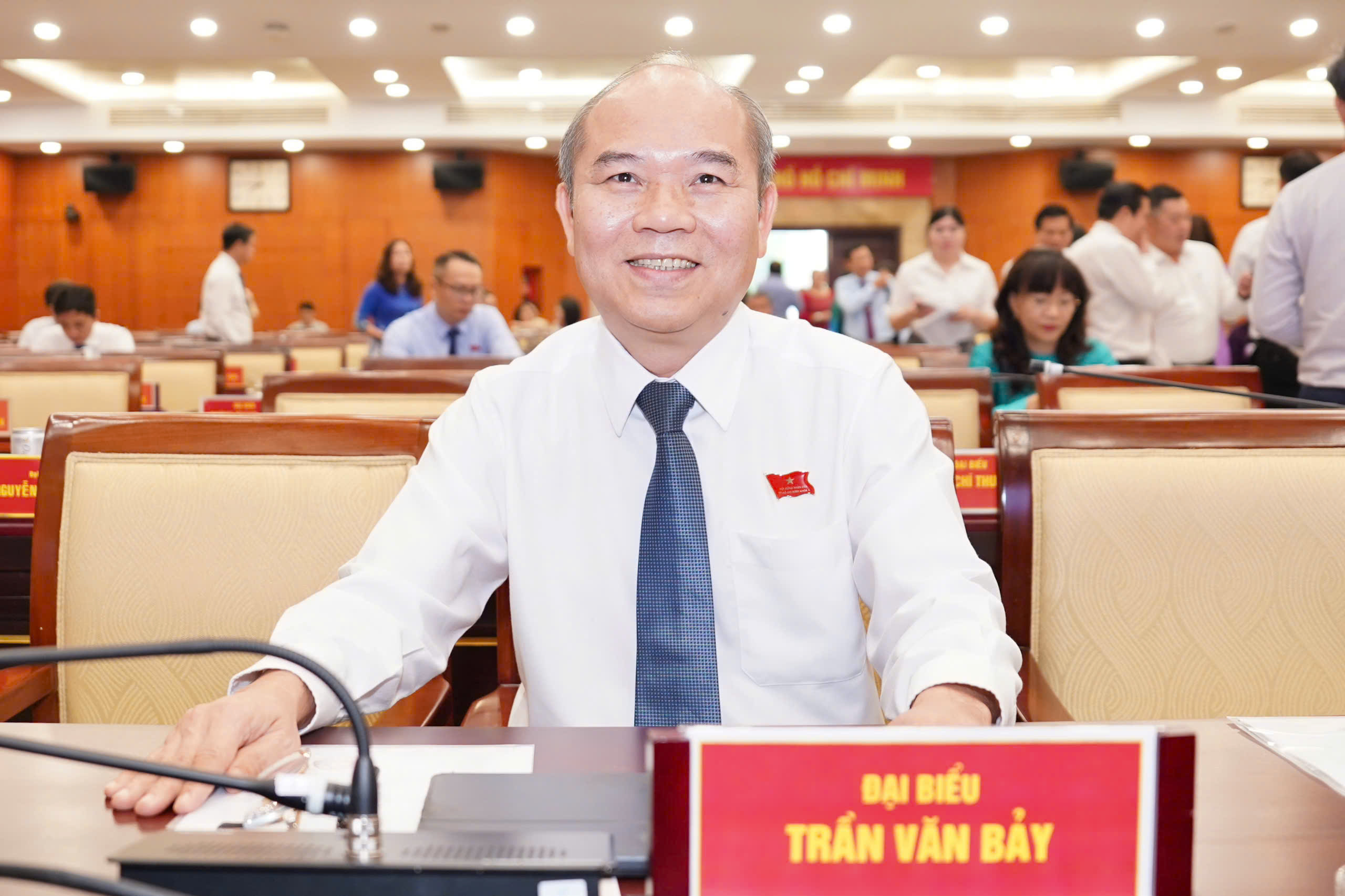 7 Phó Chủ tịch và 16 Ủy viên UBND TPHCM nhiệm kỳ mới - Ảnh 9.