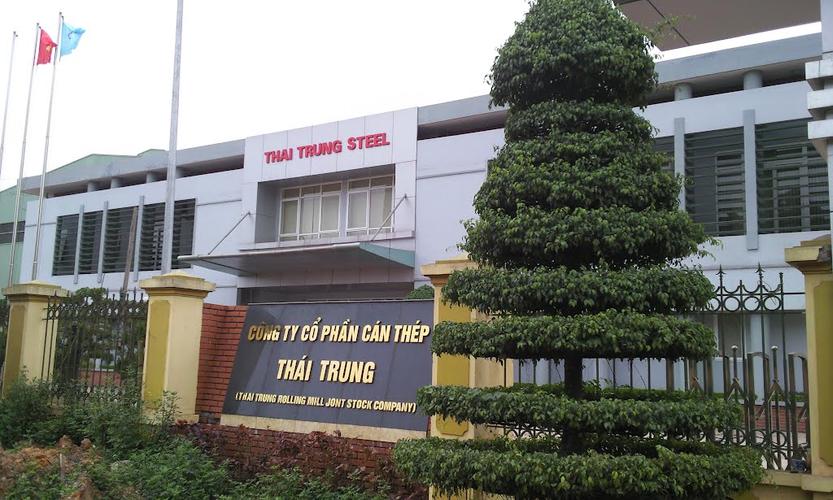 Đại diện Sở Xây dựng trả lời nhóm câu hỏi đơn vị phụ trách. 