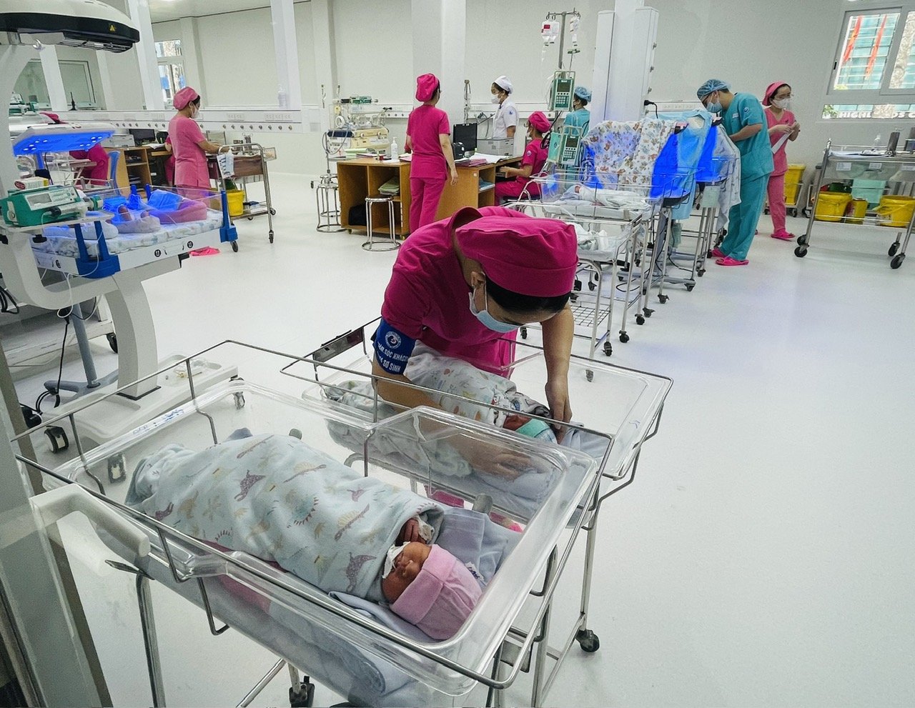 TP.HCM vừa ban hành nhiều chính sách để người dân nâng mức sinh- Ảnh 2.