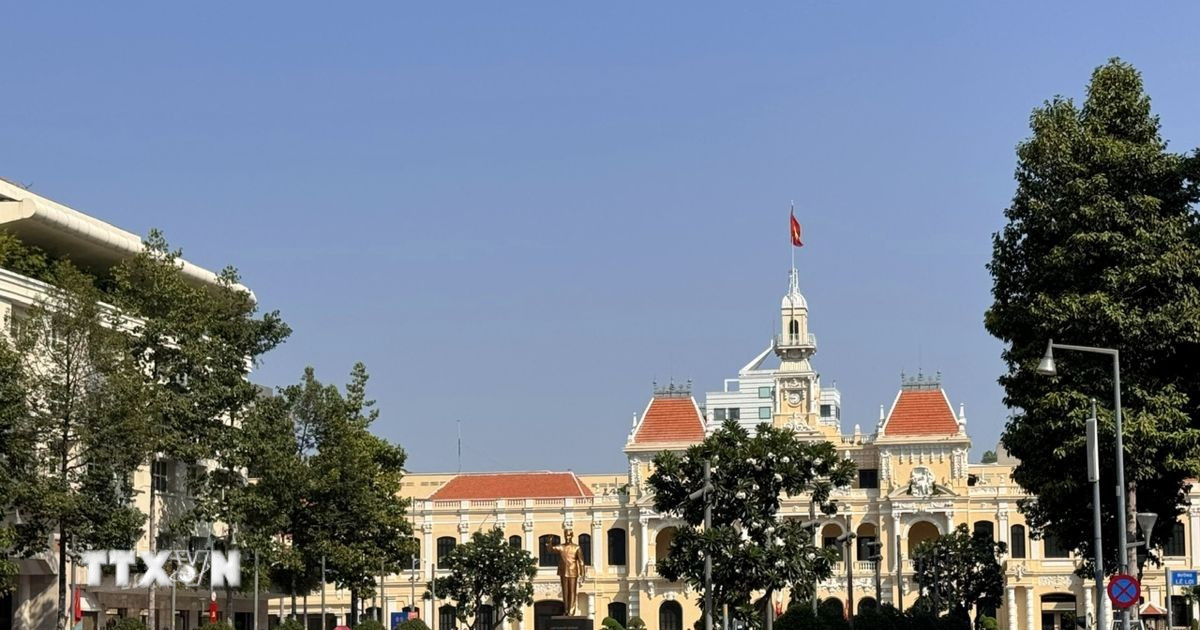 Phát động đợt thi đua đặc biệt “Tự hào 50 năm - Đổi mới và phát triển”