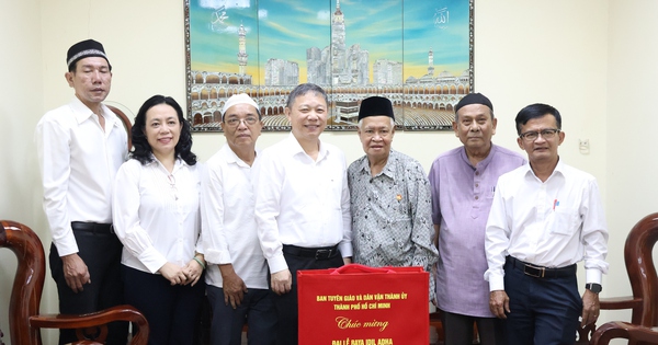 Thành ủy TP.HCM phân cấp, ủy quyền tuyển dụng cán bộ, công chức, viên chức cho cấp xã